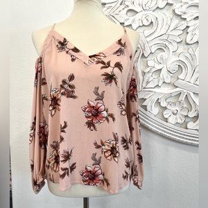 Women’s open shoulder top with floral print